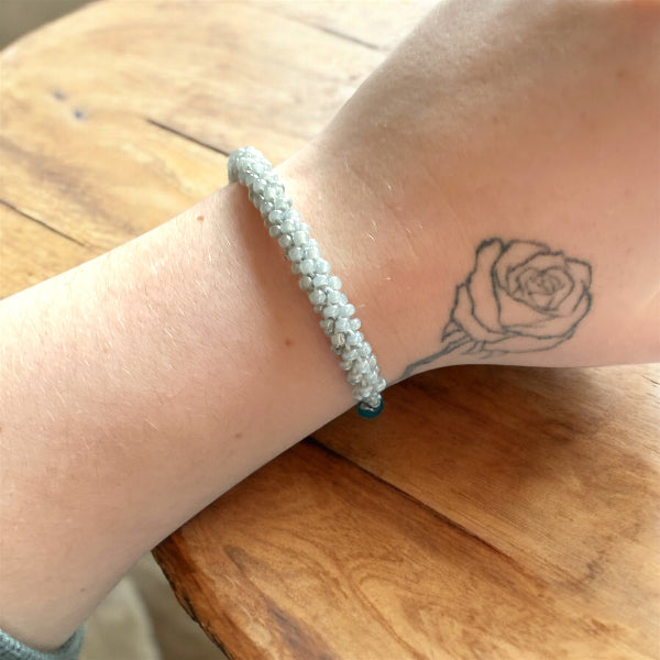 Bracelet kumihimo gris métallique