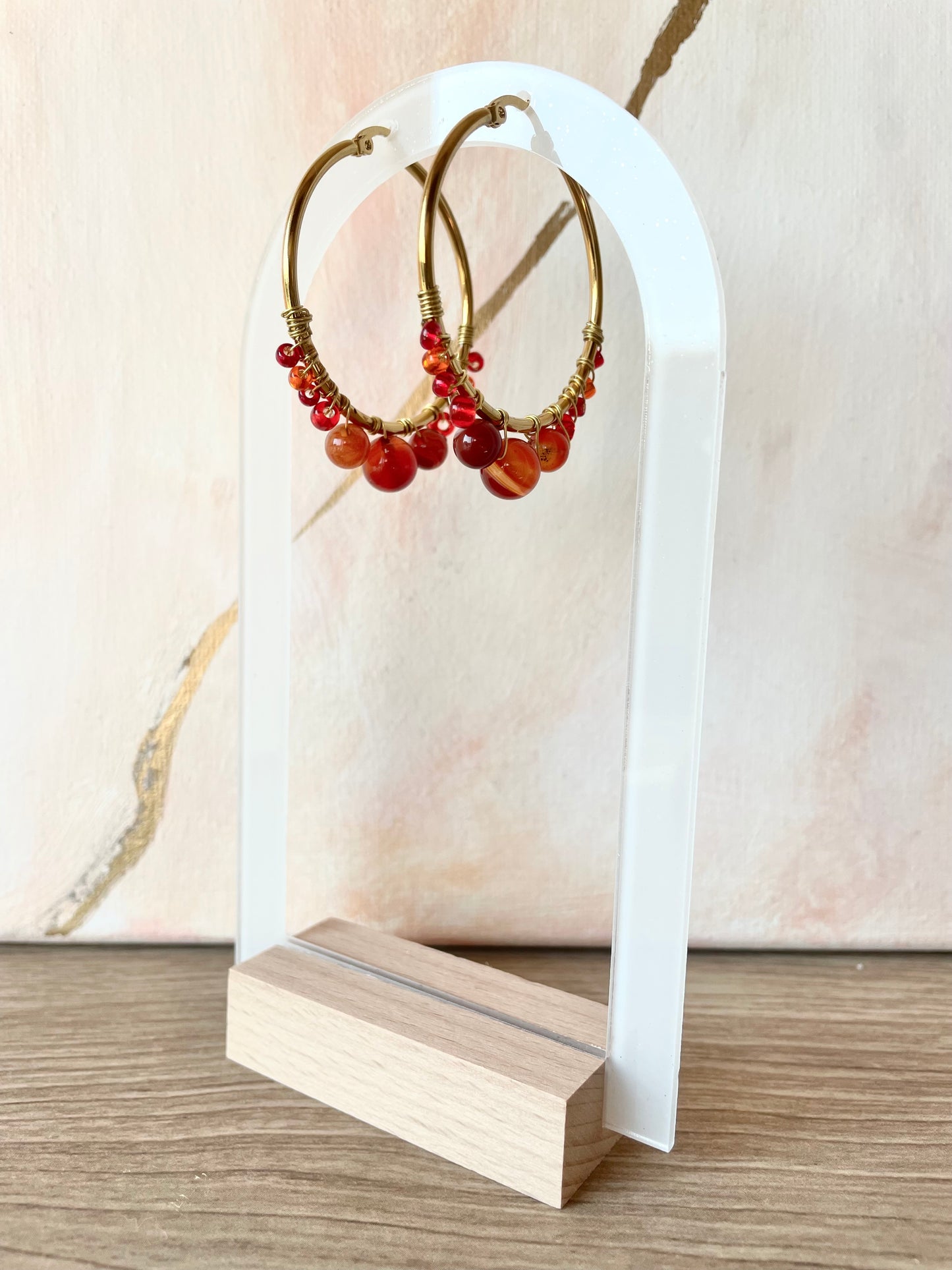 Boucles d’oreilles créoles perles et pierres naturelles ~