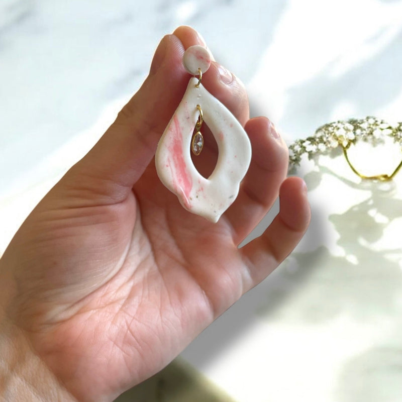 Boucles d'oreilles blanches et rose charme -  bijoux cielo craft