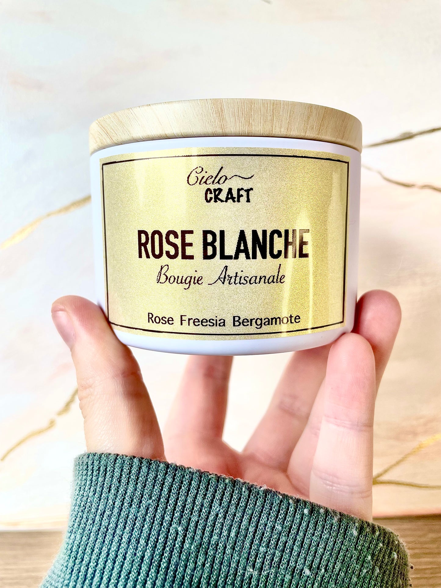 Bougie en pot artisanale Rose Blanche ~