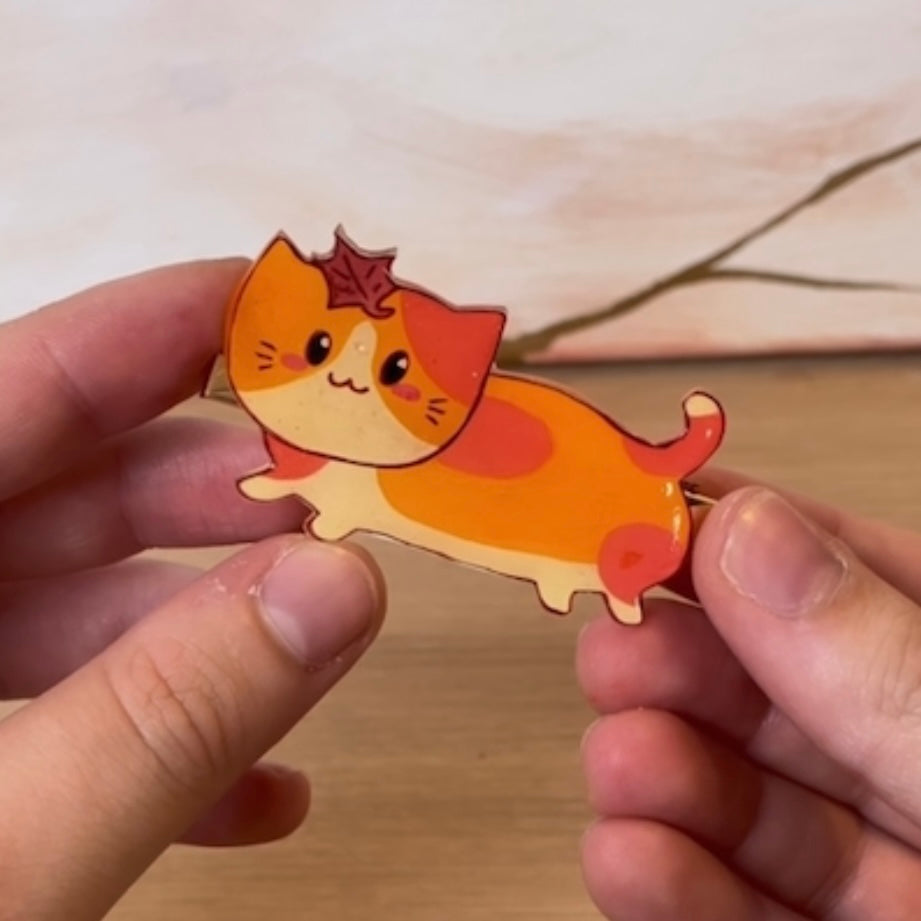 Barrette chat feuille automne