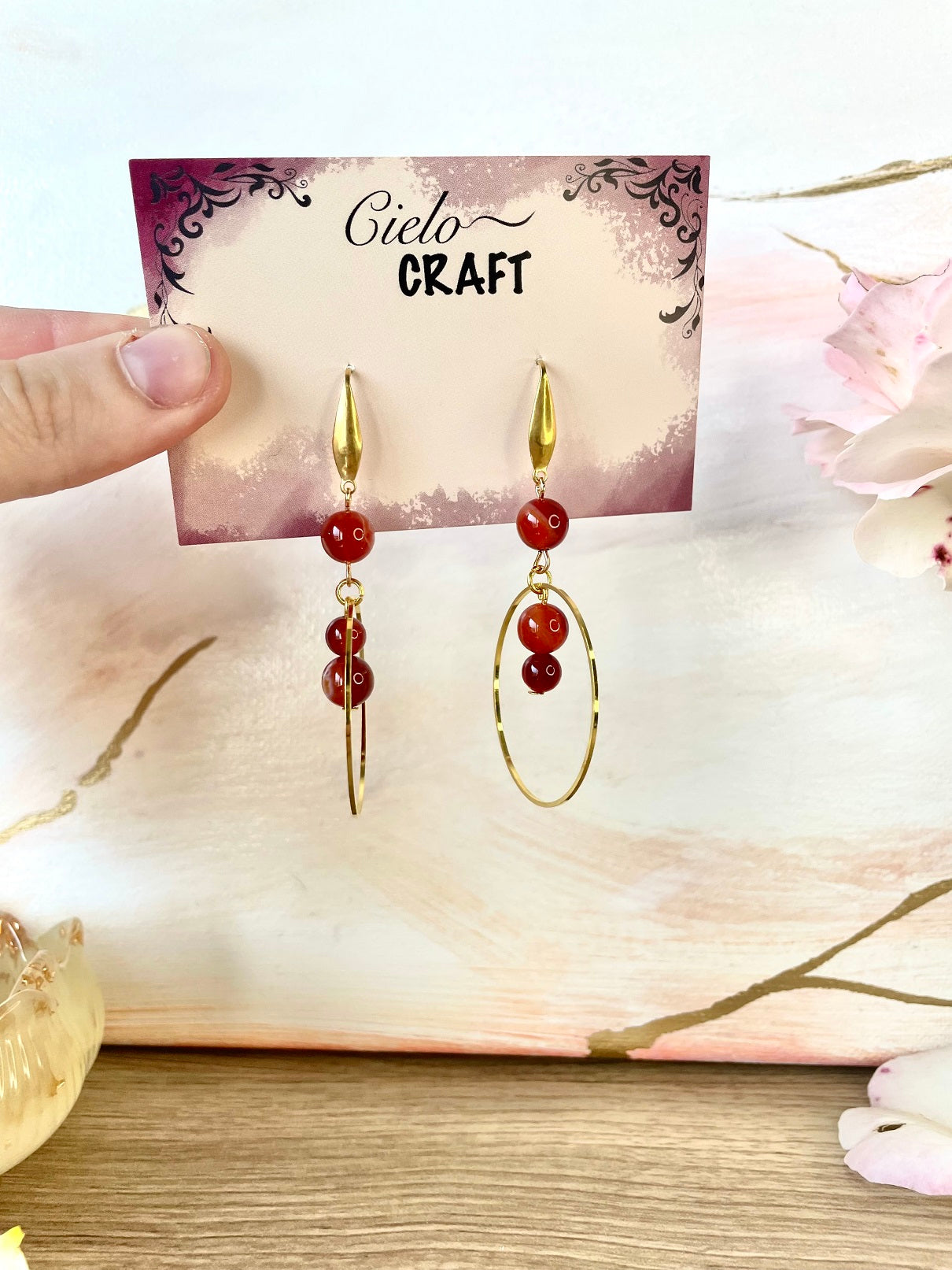 Boucles d'oreilles en pierres naturelles de cornaline rouge~