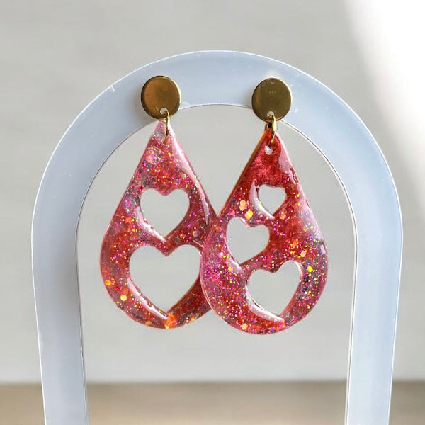 Boucles d'oreilles cœurs en résine rose - bijoux cielo craft