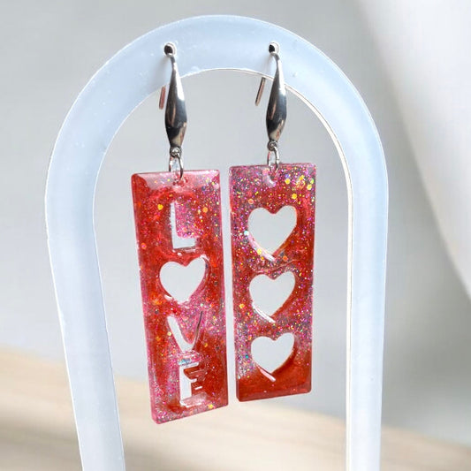 Boucles d'oreilles cœurs en résine rose - bijoux cielo craft