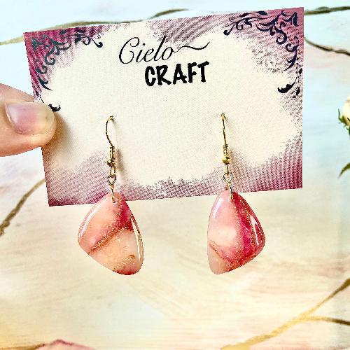 Boucles d'oreilles losange à effet marbre corail - bijoux cielo craft