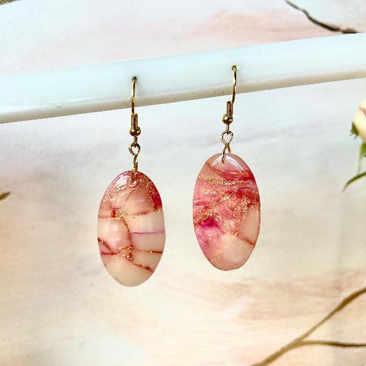 Boucles d'oreilles ovales à effet marbre corail - bijoux cielo craft