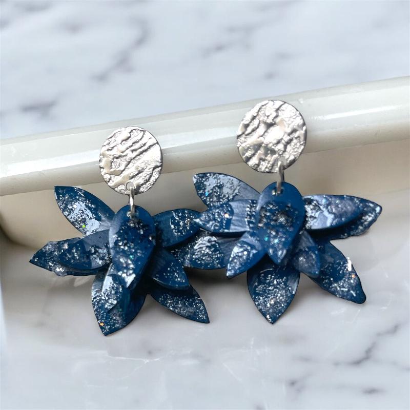 Boucles d'oreilles bleu argenté pendant feuilles papillon bijoux cielo craft