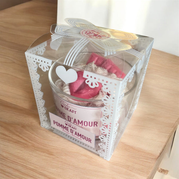 bougie gourmande pomme d'amour rose et blanche dans sa boite cadeau bijoux cielo craft