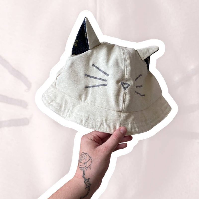 Chapeau avec oreilles de chat blanc - bijoux cielo craft
