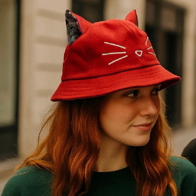 Chapeau avec oreilles de chat rouge - bijoux cielo craft
