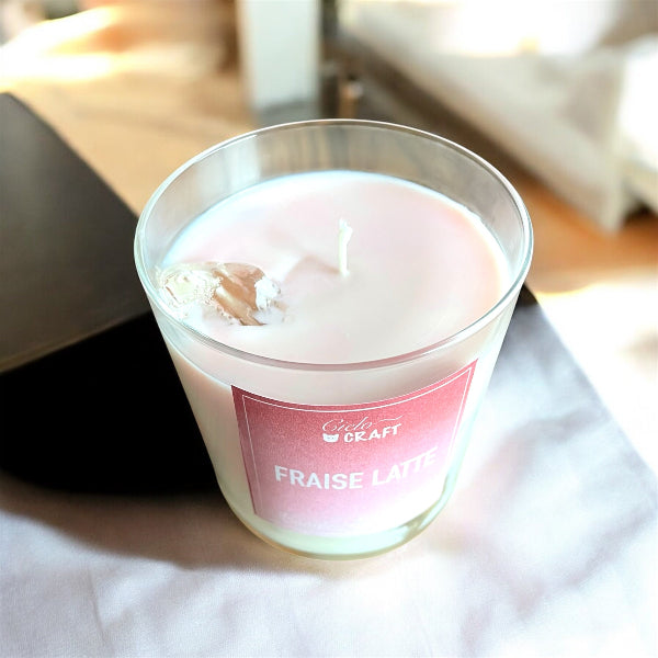 Bougie artisanale trompe l'oeil, fraise latté - bijoux cielo craft