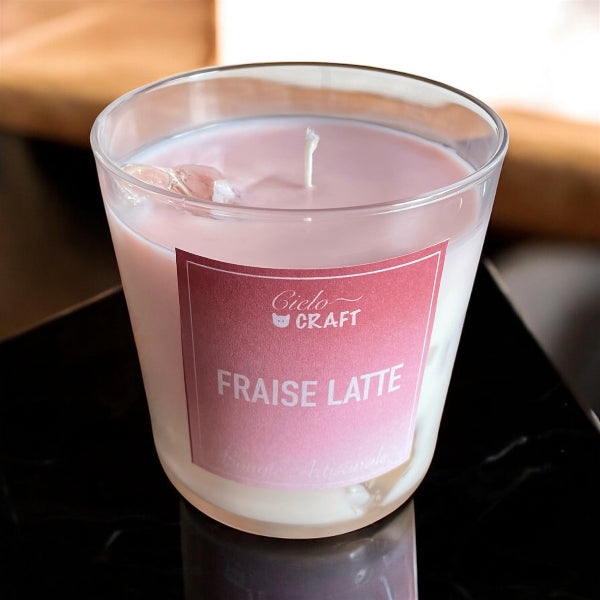 Bougie artisanale trompe l'oeil, fraise latté - bijoux cielo craft