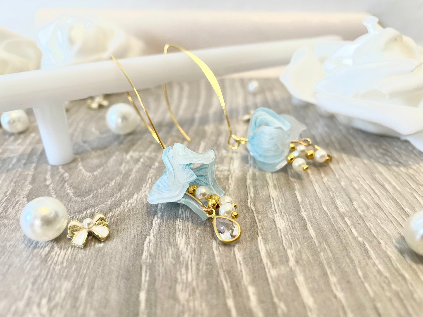 Boucles d'oreilles fleurs pendantes ~