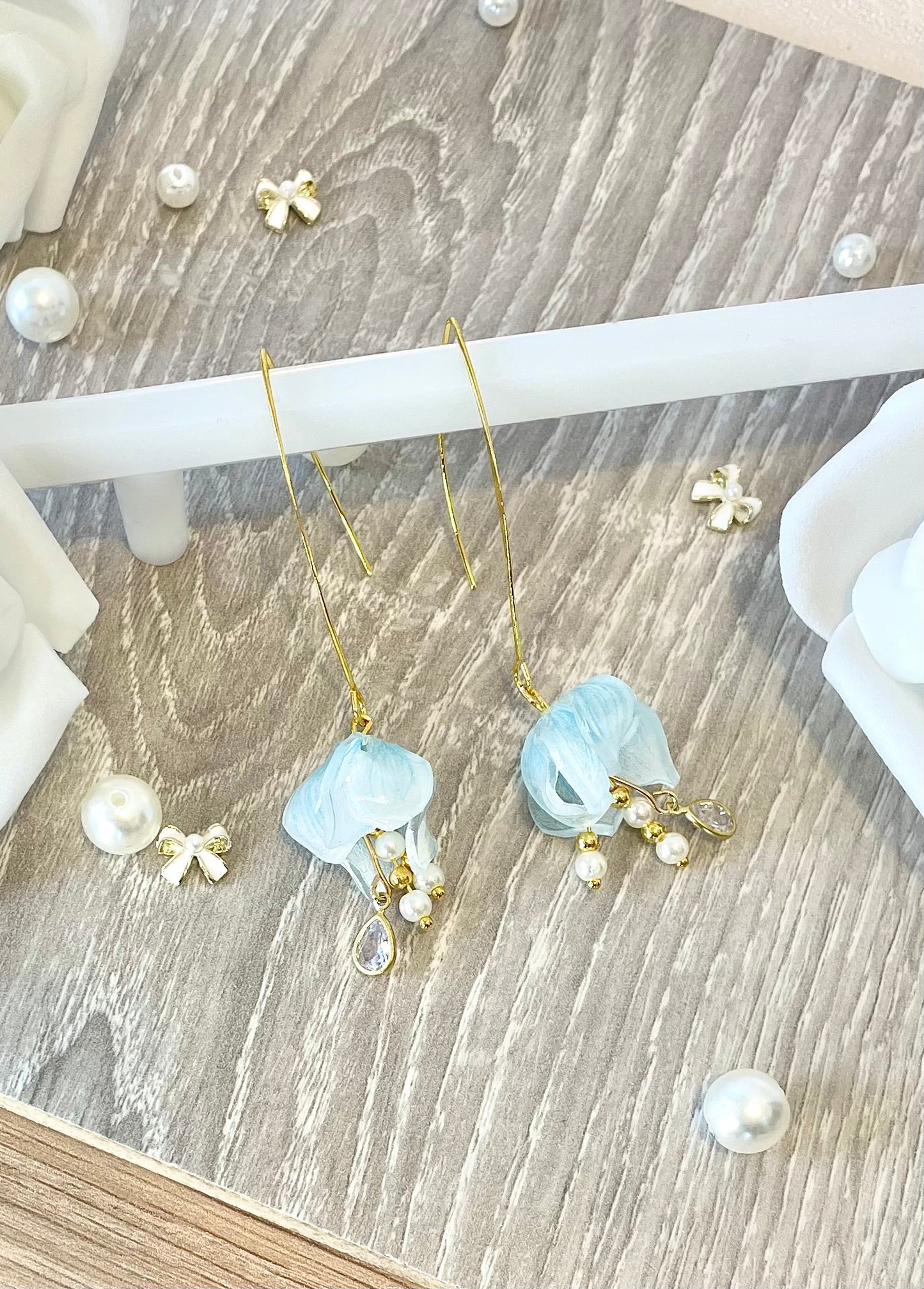 Boucles d'oreilles fleurs pendantes ~