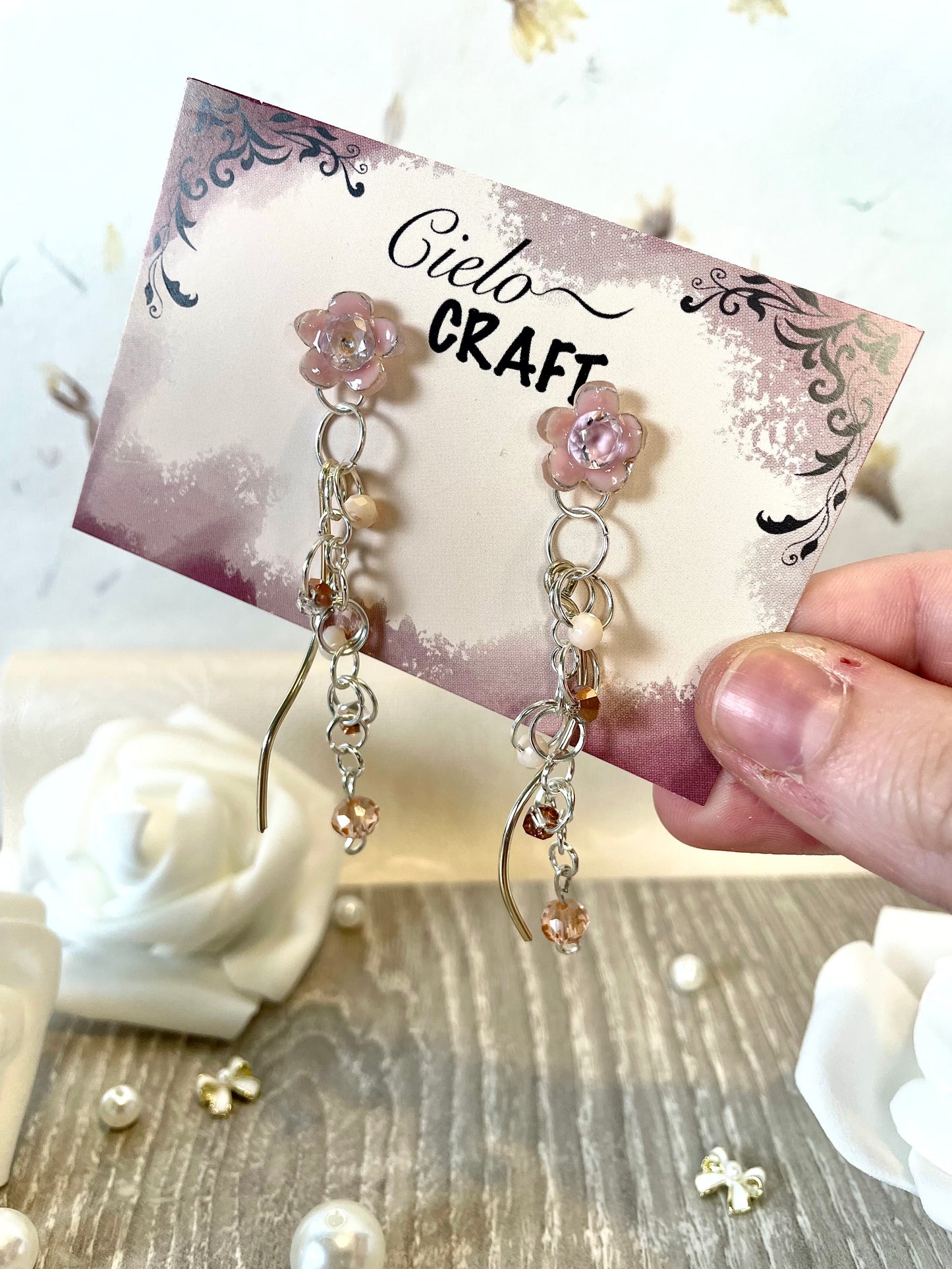 Boucles d'oreilles petite fleur à pendants ~