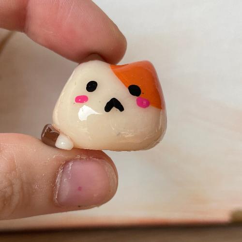 mini cat tricolore - petit chat en porcelaine froide - bijoux cielo craft