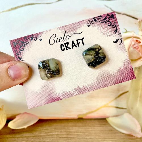 Boucles d'oreilles en puces carrées effet marbre noir - Bijoux cielo craft