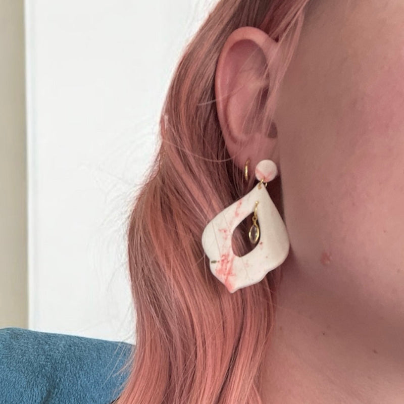 Boucles d'oreilles blanches et rose charme -  bijoux cielo craft