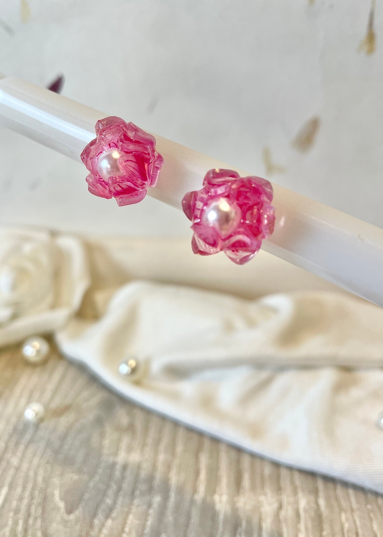 Boucles d'oreilles fleur de lotus rose en puces ~