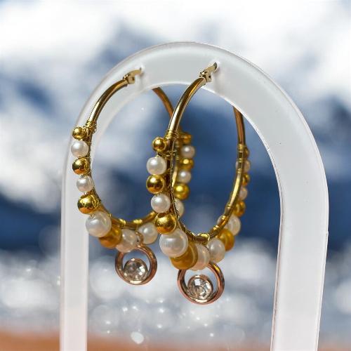 boucles d'oreilles créoles blanc dore avec charmes bijoux cielo craft