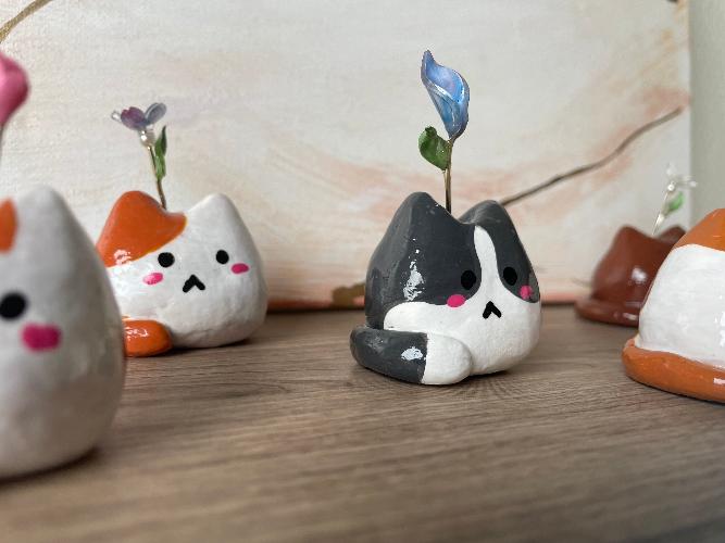 flower cat - petit chat en porcelaine froide - bijoux cielo craft