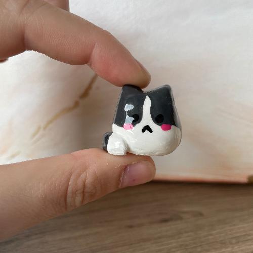 mini cat perle - petit chat en porcelaine froide - bijoux cielo craft